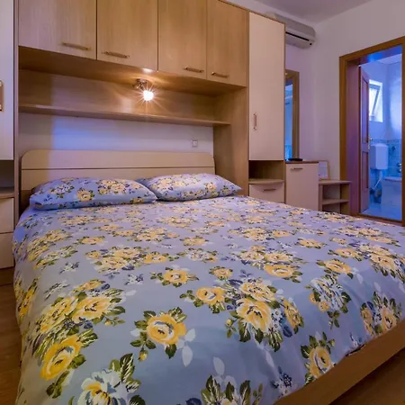 Domino R Gæstehus Dramalj