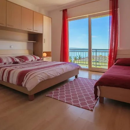 Domino R 3* دْغاماي