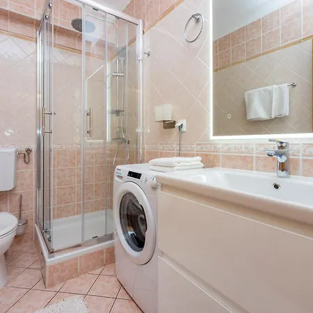 بيت ضيافة Domino R